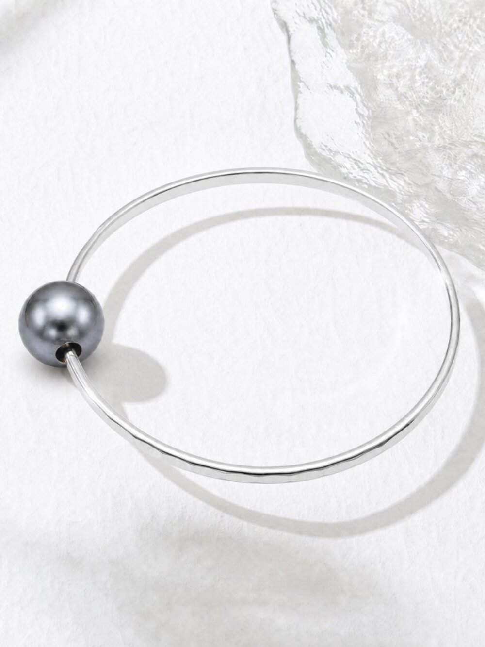 Black/Gray Pearl Silver Hammered Wire Bangle Bracelet